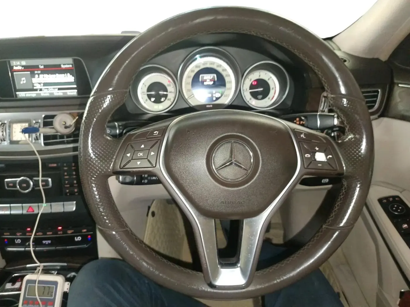 2014 Mercedes Benz E Class E 250 CDI AVANTGARDE, Diesel, Automatic, 1,29,731 km, interior