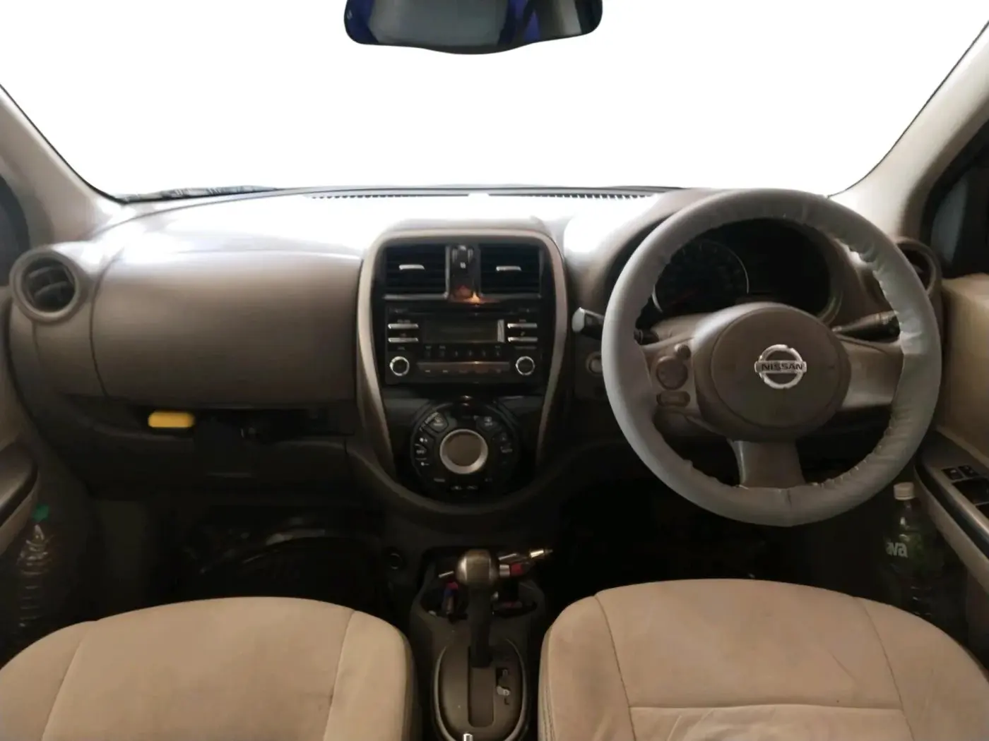 2014 Nissan Micra XV CVT, Petrol, Automatic, 53,687 km, interior