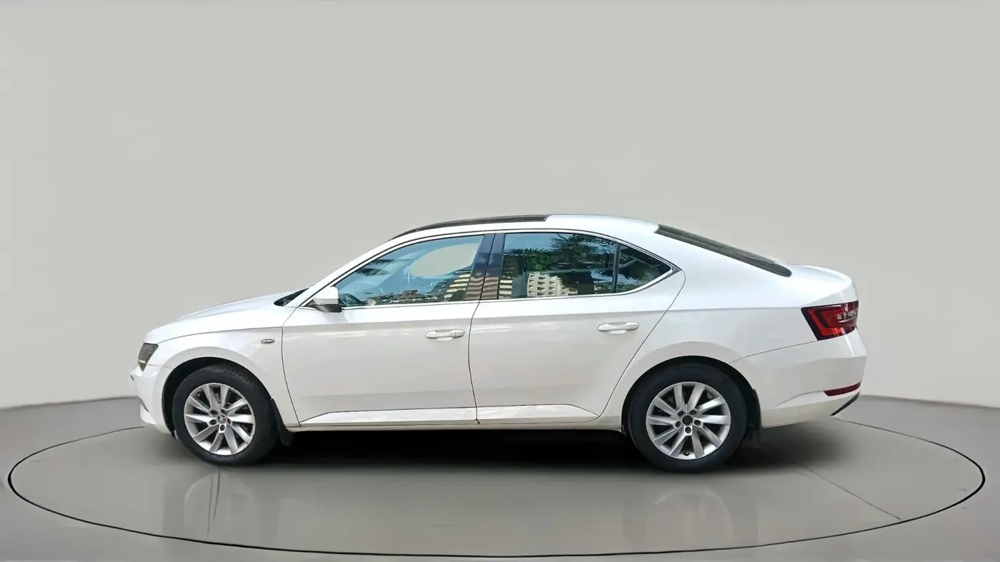 2016 Skoda Superb L&K 1.8 TSI AT, Petrol, Automatic, 73,428 km, exterior
