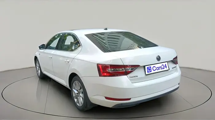 2016 Skoda Superb L&K 1.8 TSI AT, Petrol, Automatic, 73,428 km, exterior