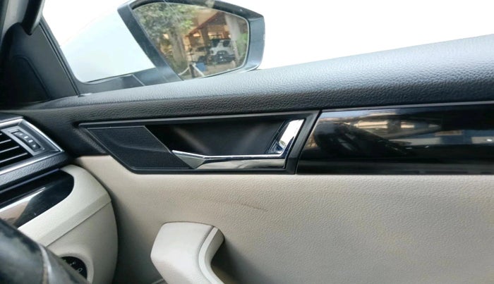 2016 Skoda Superb L&K 1.8 TSI AT, Petrol, Automatic, 73,428 km, interior