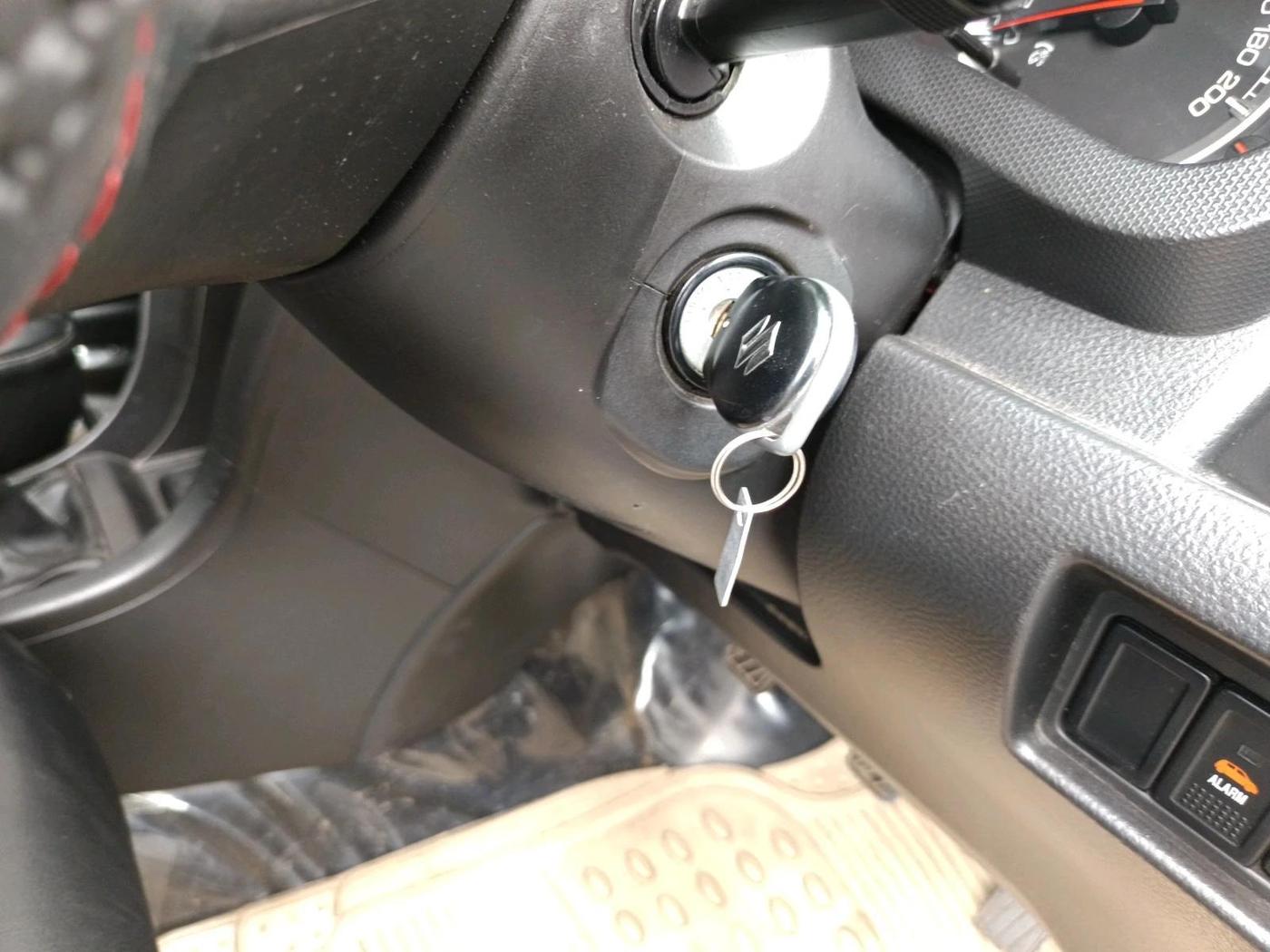2014 Maruti Swift VXI, Petrol, Manual, 41,957 km, interior