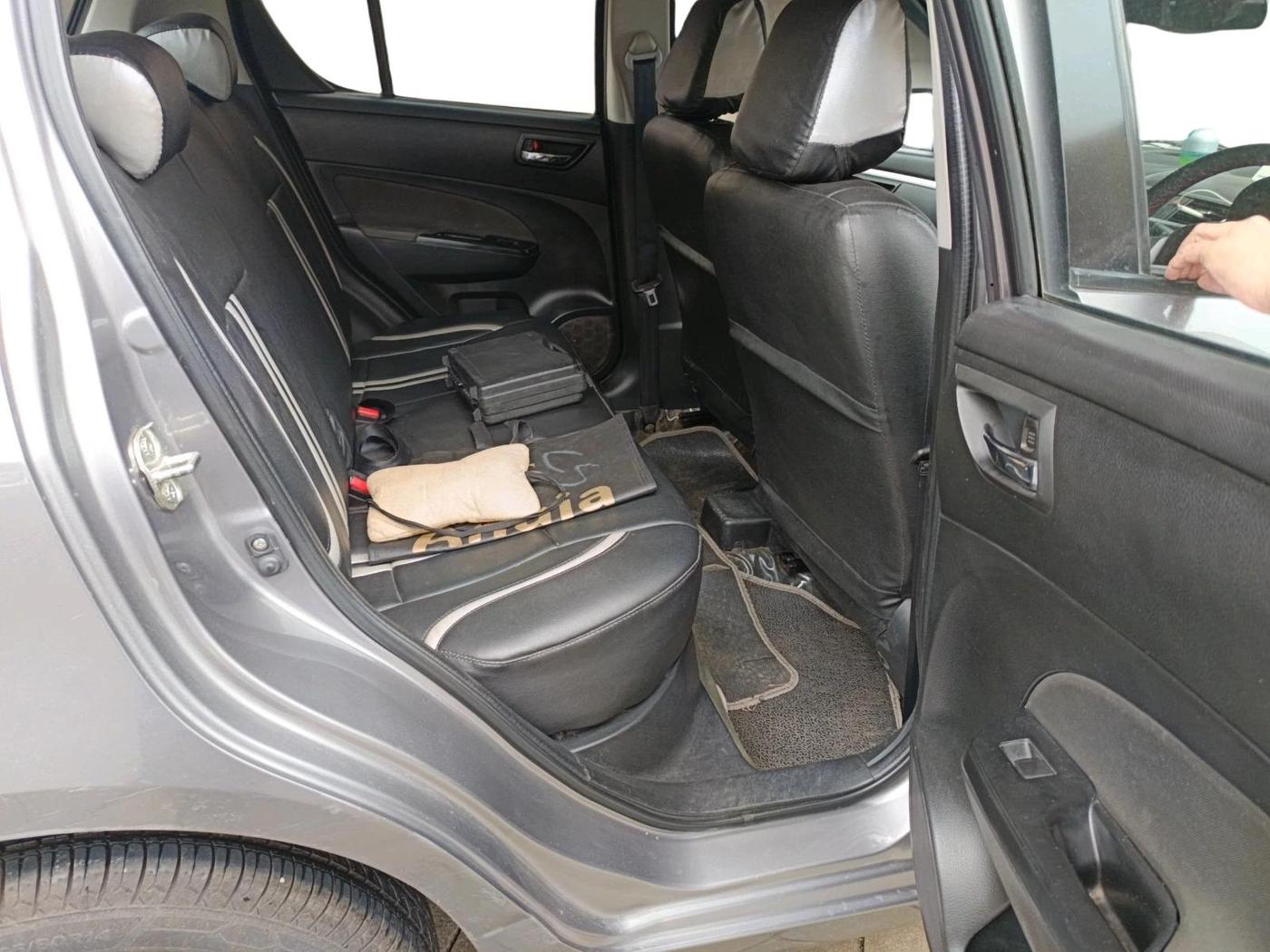 2014 Maruti Swift VXI, Petrol, Manual, 41,957 km, interior