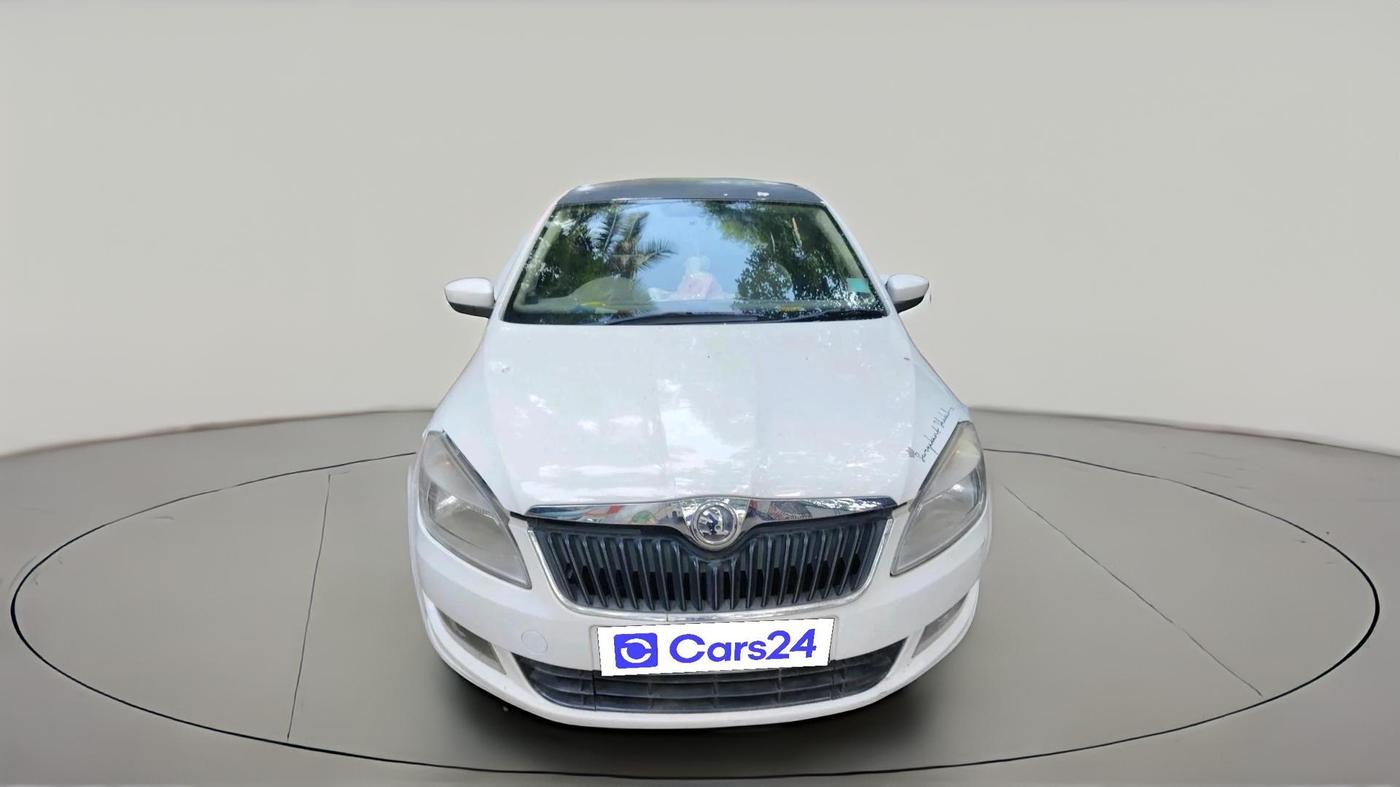 2015 Skoda Rapid AMBITION 1.6 MPI MT, Petrol, Manual, 49,000 km, exterior