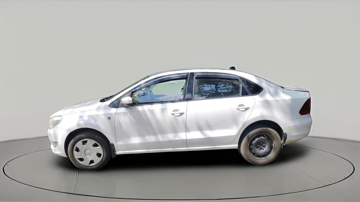 2015 Skoda Rapid AMBITION 1.6 MPI MT, Petrol, Manual, 49,000 km, exterior