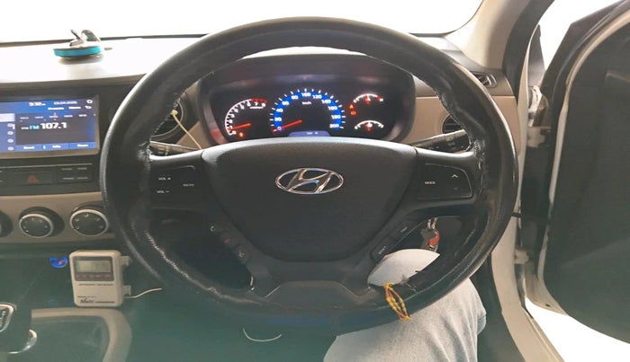 2019 Hyundai Xcent SX 1.2, Petrol, Manual, 1,11,663 km, interior