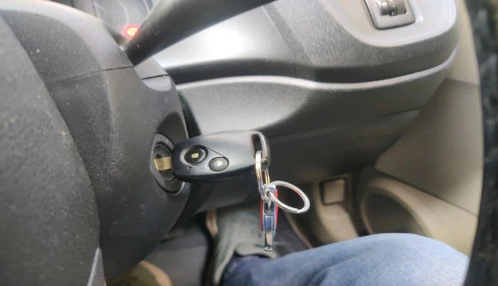 2015 Honda Amaze 1.2L I-VTEC S, Petrol, Manual, 96,586 km, interior