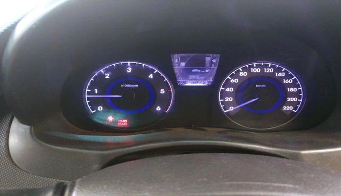 2011 Hyundai Verna FLUIDIC 1.6 CRDI SX, Diesel, Manual, 87,181 km, interior