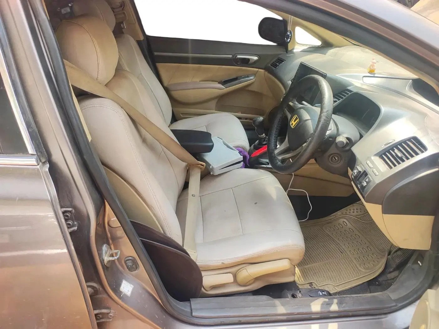 2012 Honda Civic 1.8L I-VTEC V MT, CNG, Manual, 1,25,348 km, interior