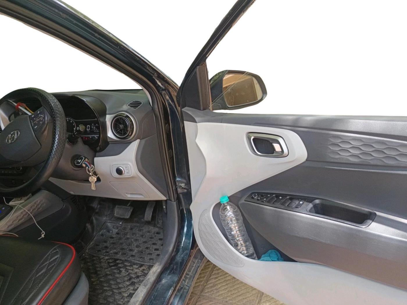 2019 Hyundai GRAND I10 NIOS SPORTZ AMT 1.2 KAPPA VTVT, CNG, Automatic, 49,132 km, interior