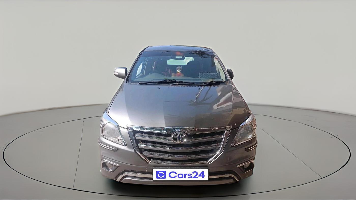 2014 Toyota Innova 2.5 VX 8 STR, Diesel, Manual, 1,91,580 km, exterior