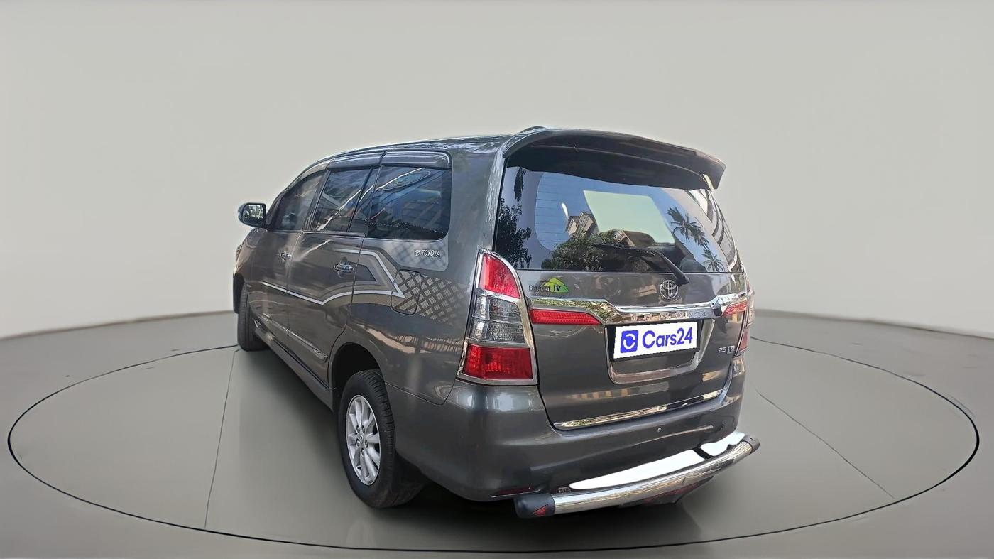 2014 Toyota Innova 2.5 VX 8 STR, Diesel, Manual, 1,91,580 km, exterior