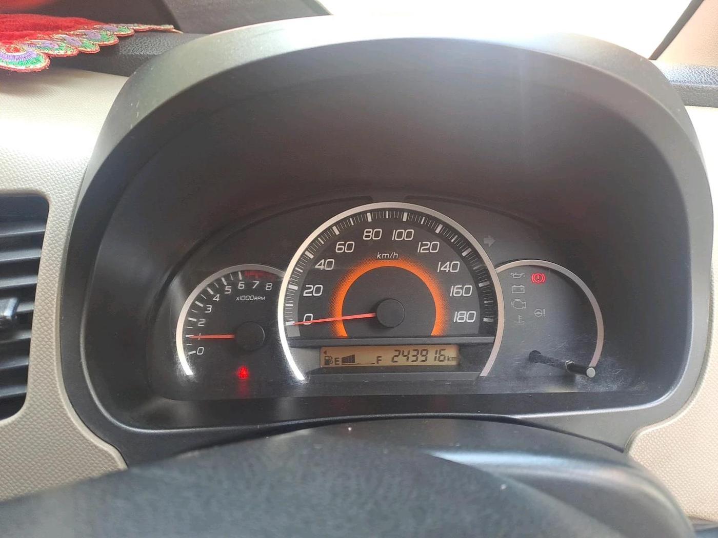 2016 Maruti Wagon R 1.0 VXI, CNG, Manual, 2,43,916 km, interior