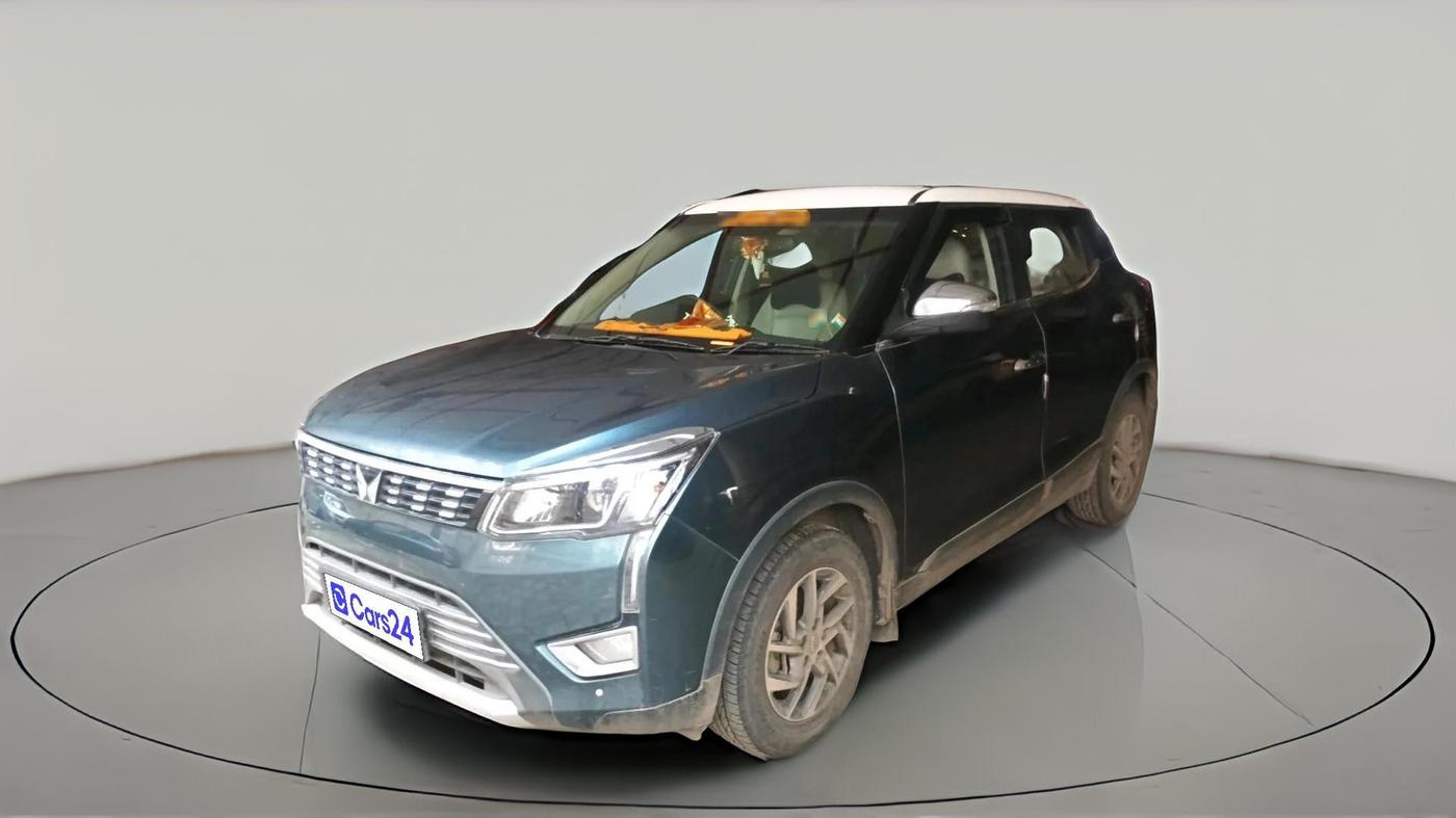 2022 Mahindra XUV300 W8 (O) 1.5 DIESEL, Diesel, Manual, 44,308 km, exterior