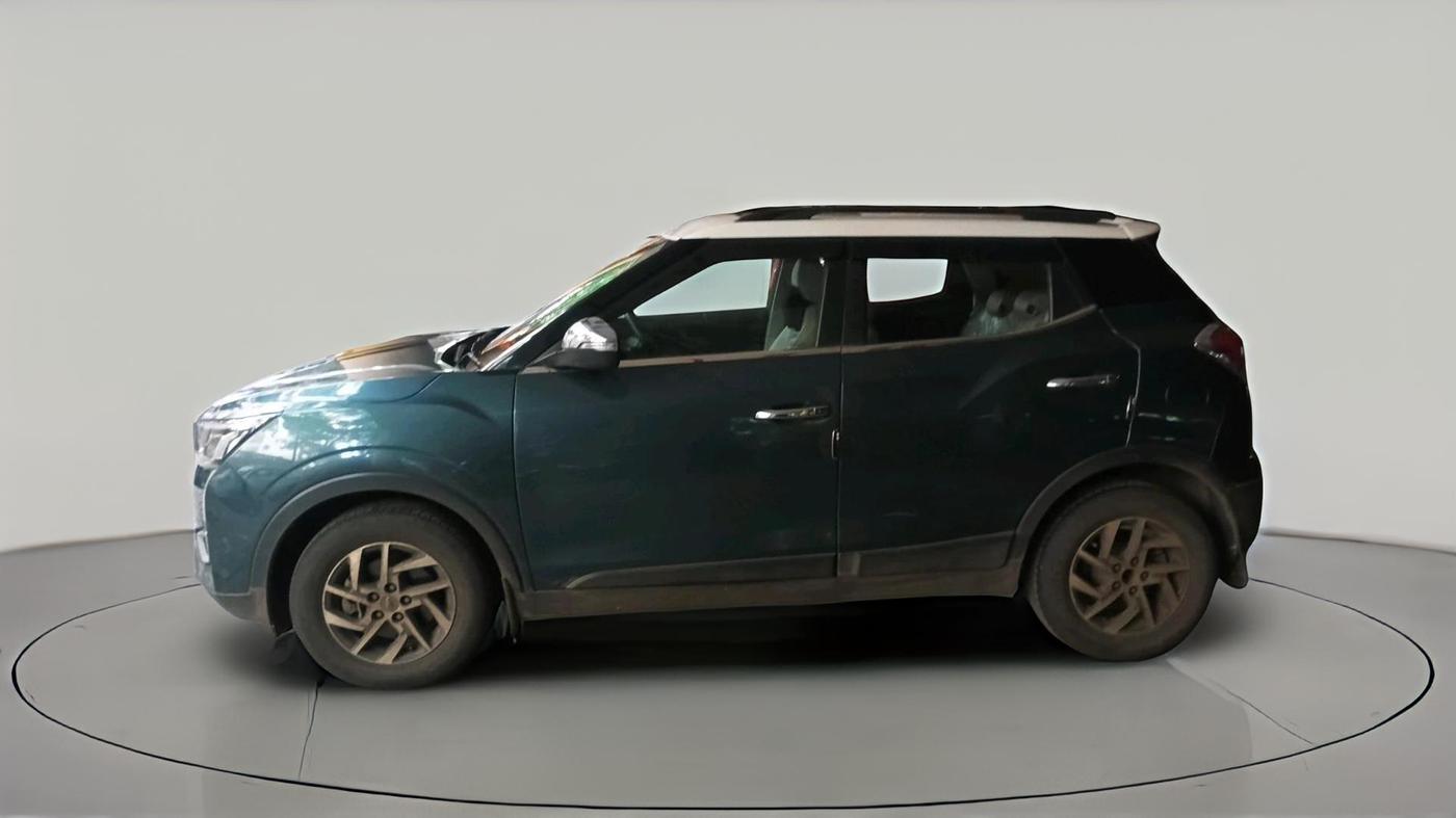2022 Mahindra XUV300 W8 (O) 1.5 DIESEL, Diesel, Manual, 44,308 km, exterior