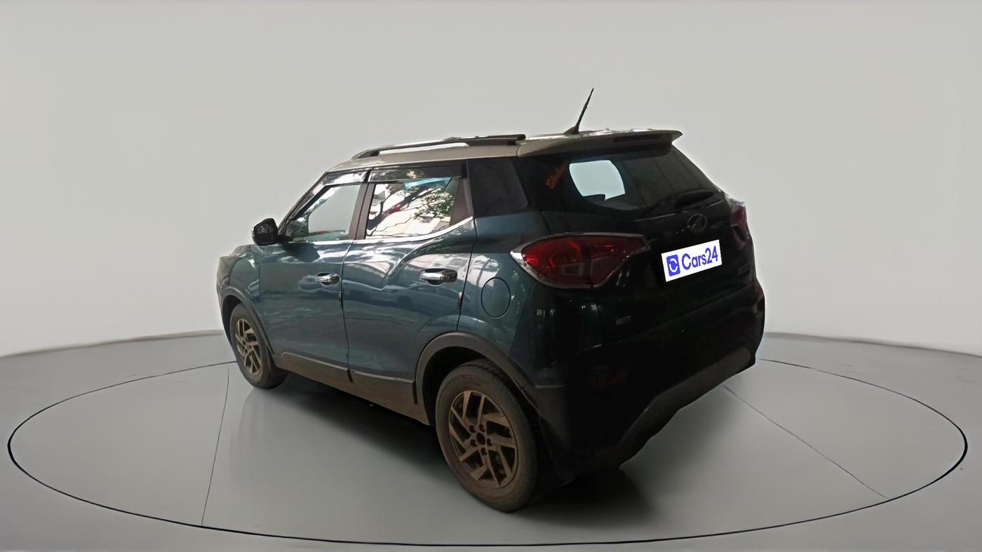 2022 Mahindra XUV300 W8 (O) 1.5 DIESEL, Diesel, Manual, 44,308 km, exterior