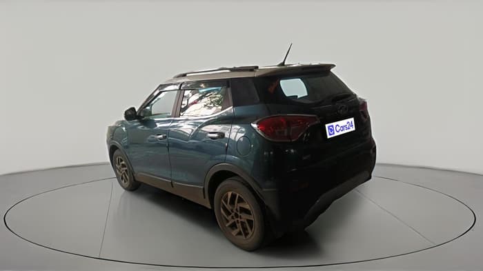 2022 Mahindra XUV300 W8 (O) 1.5 DIESEL, Diesel, Manual, 44,308 km, exterior