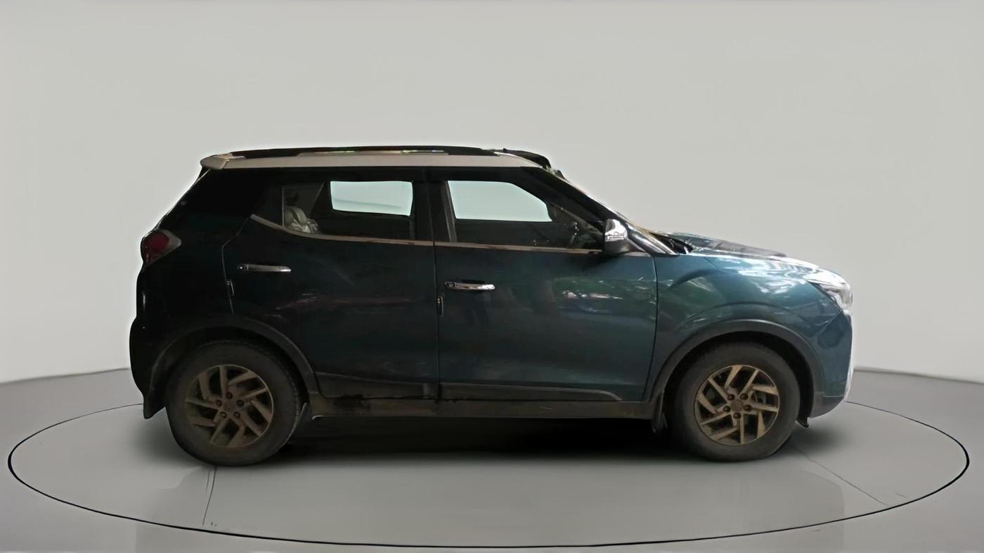 2022 Mahindra XUV300 W8 (O) 1.5 DIESEL, Diesel, Manual, 44,308 km, exterior