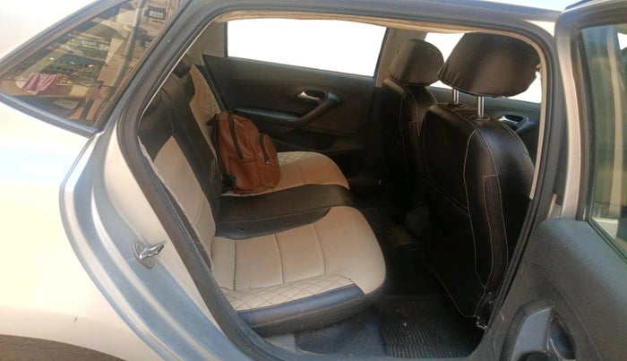 2014 Volkswagen Polo COMFORTLINE 1.2L, CNG, Manual, 1,50,869 km, interior