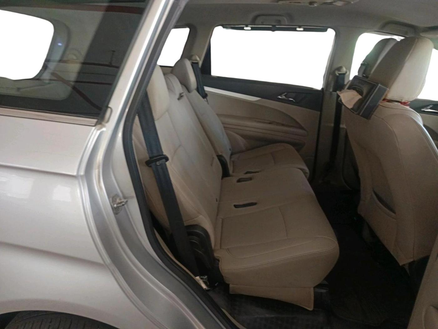 2019 Mahindra MARAZZO M8 8 STR, Diesel, Manual, 94,679 km, interior