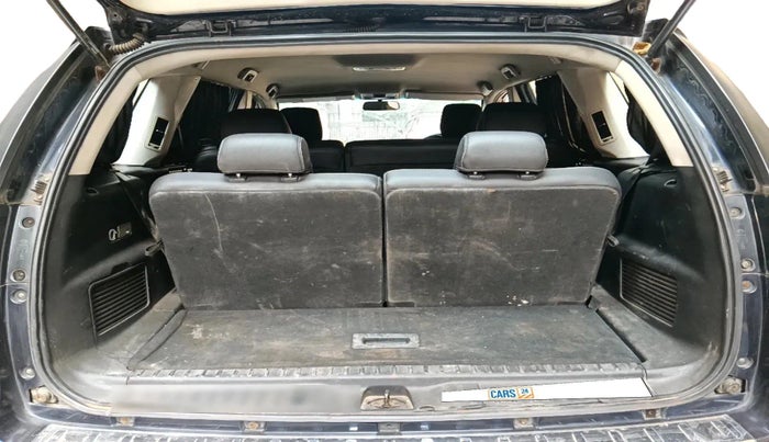 2017 Tata Hexa XTA 4X2 7 STR, Diesel, Automatic, 1,70,467 km, exterior