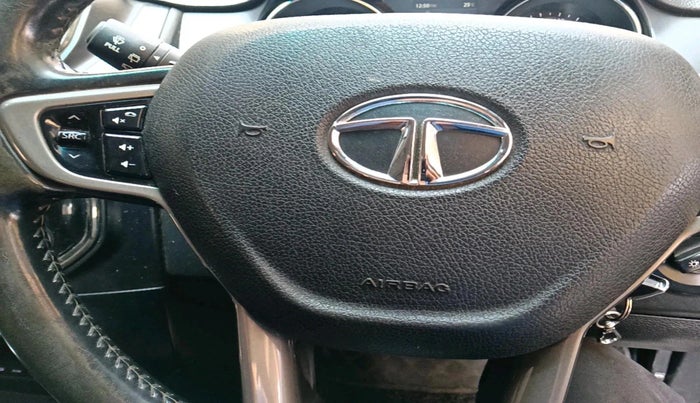 2017 Tata Hexa XTA 4X2 7 STR, Diesel, Automatic, 1,70,467 km, interior