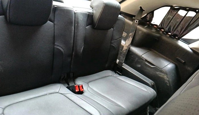 2017 Tata Hexa XTA 4X2 7 STR, Diesel, Automatic, 1,70,467 km, interior