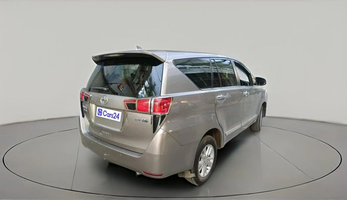 2016 Toyota Innova Crysta 2.4 VX 8 STR, Diesel, Manual, 2,15,281 km, exterior