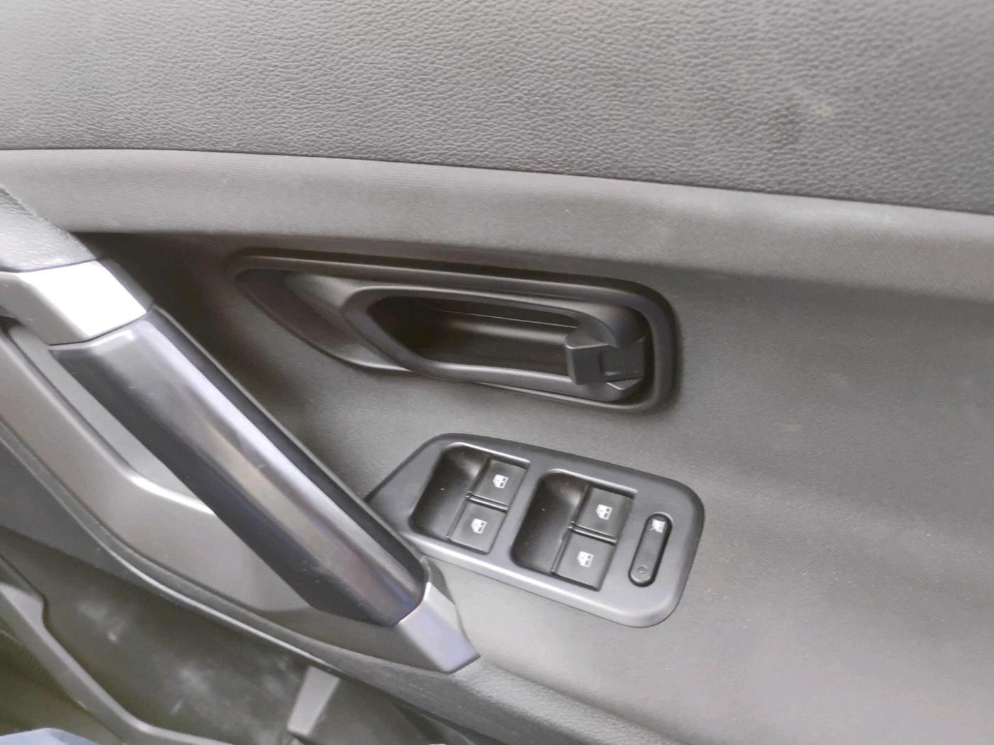 2019 Tata Harrier XM 2.0L KRYOTEC, Diesel, Manual, 43,446 km, interior