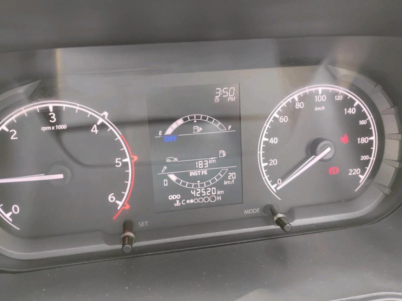 2019 Tata Harrier XM 2.0L KRYOTEC, Diesel, Manual, 43,446 km, interior