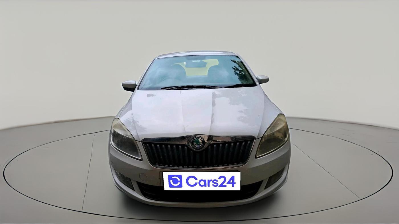 2013 Skoda Rapid ELEGANCE 1.6 MPI MT, Petrol, Manual, 51,004 km, exterior