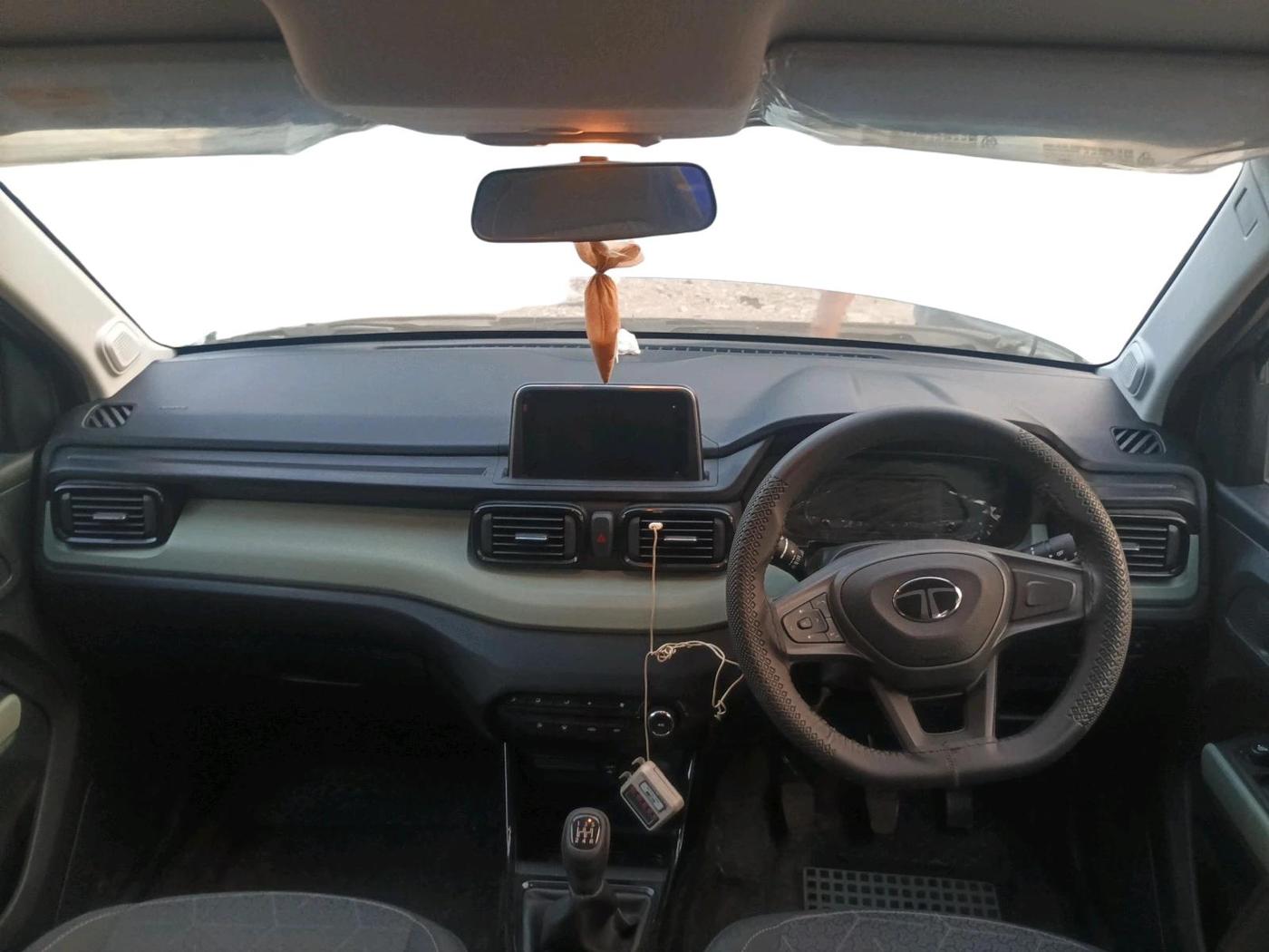 2025 Tata PUNCH Adventure Plus, Petrol, Manual, 7,300 km, interior