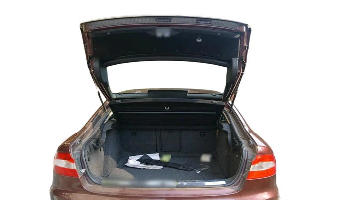 2013 Skoda Superb ELEGANCE 1.8 TSI MT, Petrol, Manual, 68,721 km, exterior