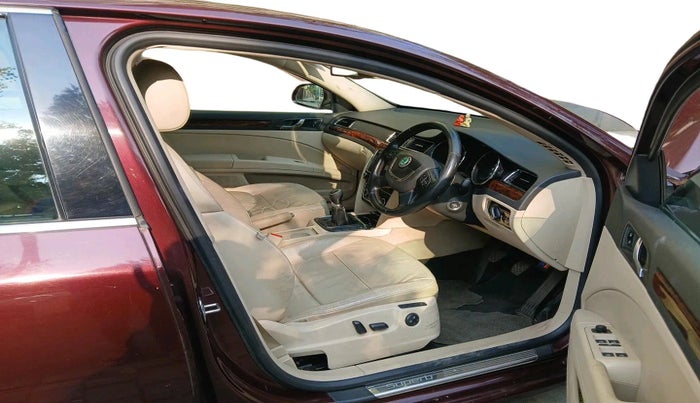 2013 Skoda Superb ELEGANCE 1.8 TSI MT, Petrol, Manual, 68,721 km, interior