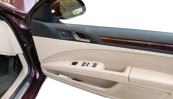 2013 Skoda Superb ELEGANCE 1.8 TSI MT, Petrol, Manual, 68,721 km, interior