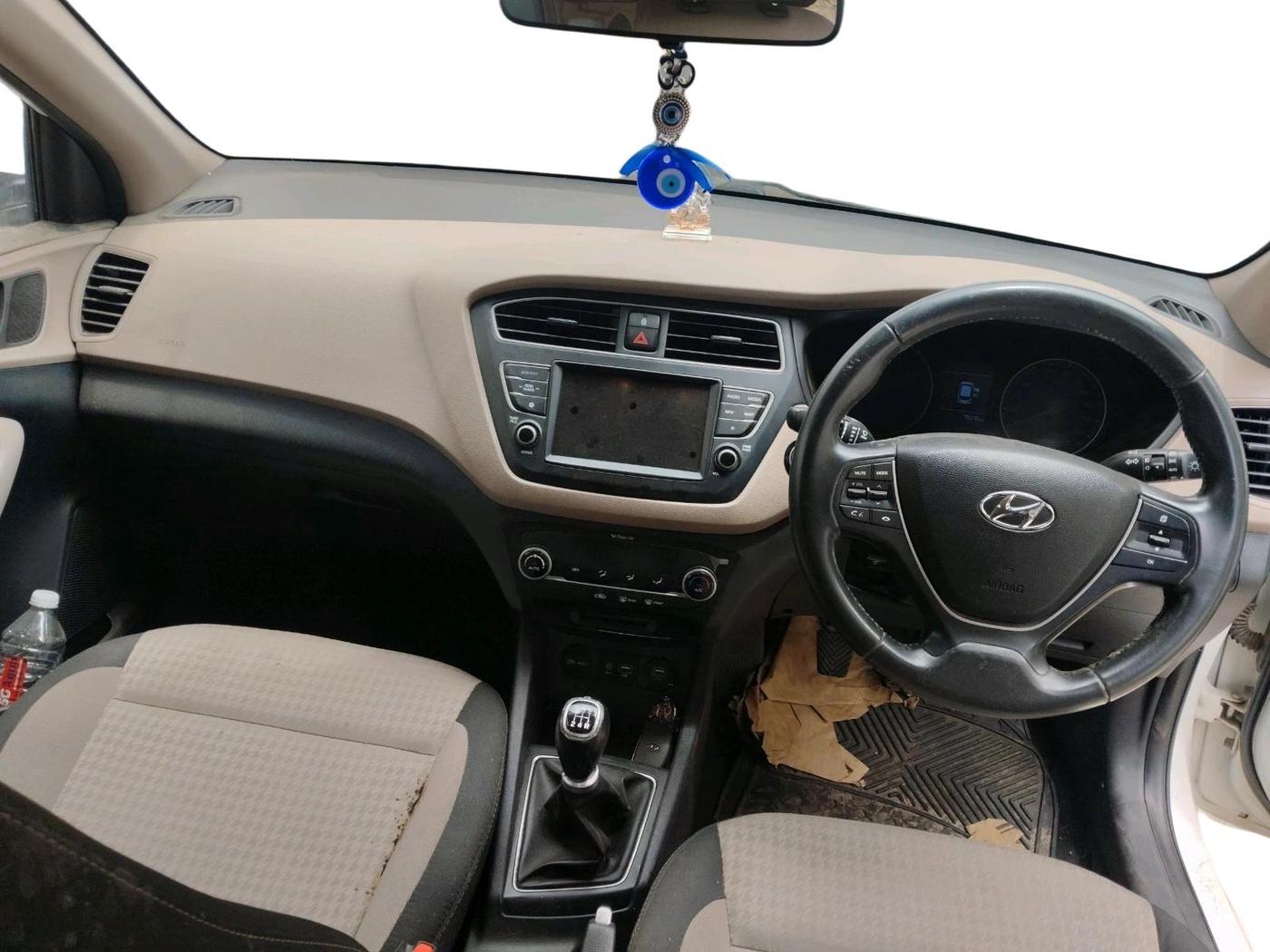 2018 Hyundai Elite i20 ASTA 1.2 (O), Petrol, Manual, 75,210 km, interior