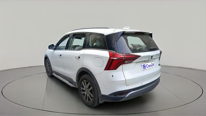 2021 Mahindra XUV700 AX 7 LUXURY P AT 7 STR, Petrol, Automatic, 91,196 km, exterior