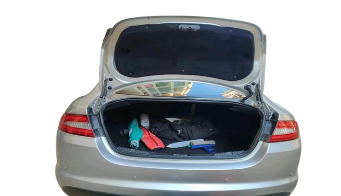 2013 Jaguar XF 2.2 DIESEL LUXURY, Diesel, Automatic, 91,730 km, exterior