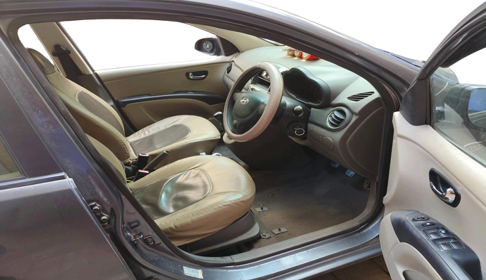 2011 Hyundai i10 MAGNA 1.2, CNG, Manual, 1,23,163 km, interior