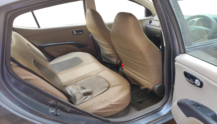 2011 Hyundai i10 MAGNA 1.2, CNG, Manual, 1,23,163 km, interior