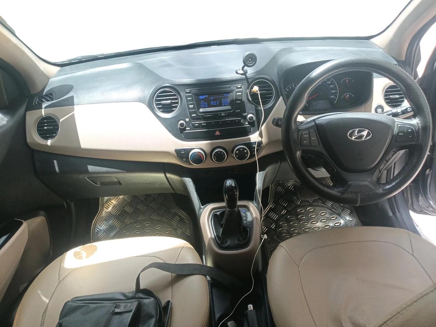 2016 Hyundai Grand i10 ASTA (O) AT 1.2 KAPPA VTVT, Petrol, Automatic, 64,827 km, interior
