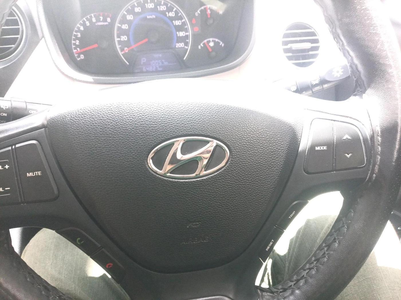 2016 Hyundai Grand i10 ASTA (O) AT 1.2 KAPPA VTVT, Petrol, Automatic, 64,827 km, interior