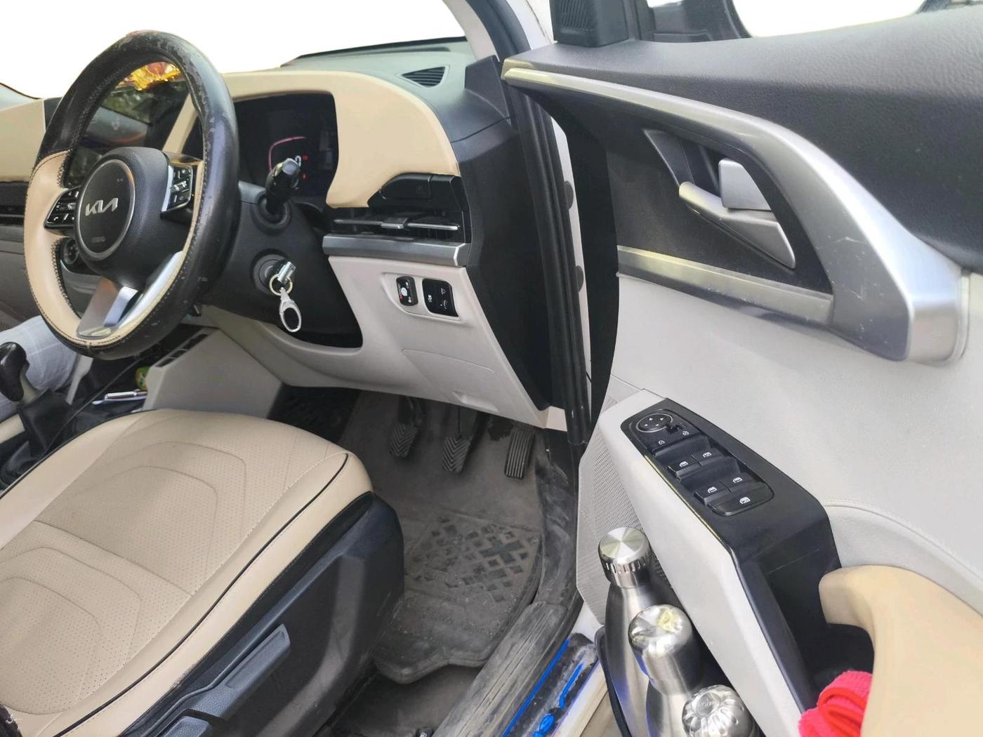 2022 KIA CARENS PRESTIGE 1.5 PETROL 7 STR, Petrol, Manual, 79,487 km, interior
