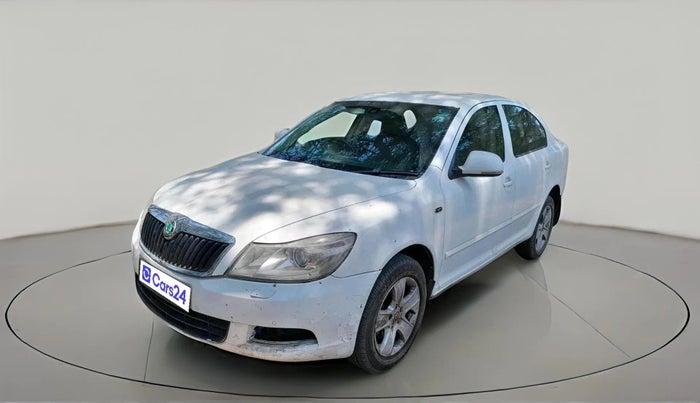 2011 Skoda Laura L&K 2.0 TDI AT, Diesel, Automatic, 1,67,949 km, exterior