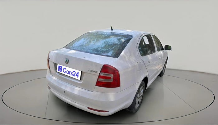 2011 Skoda Laura L&K 2.0 TDI AT, Diesel, Automatic, 1,67,949 km, exterior