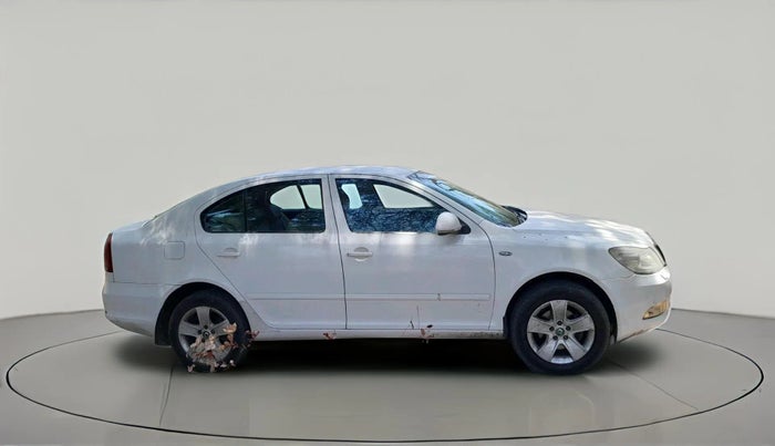 2011 Skoda Laura L&K 2.0 TDI AT, Diesel, Automatic, 1,67,949 km, exterior