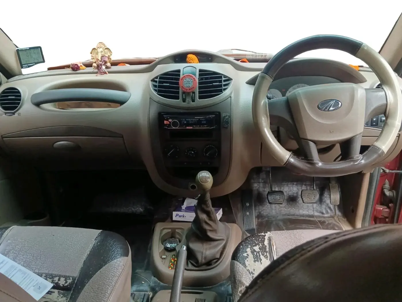 2013 Mahindra Xylo H4 BS IV, Diesel, Manual, 1,86,300 km, interior