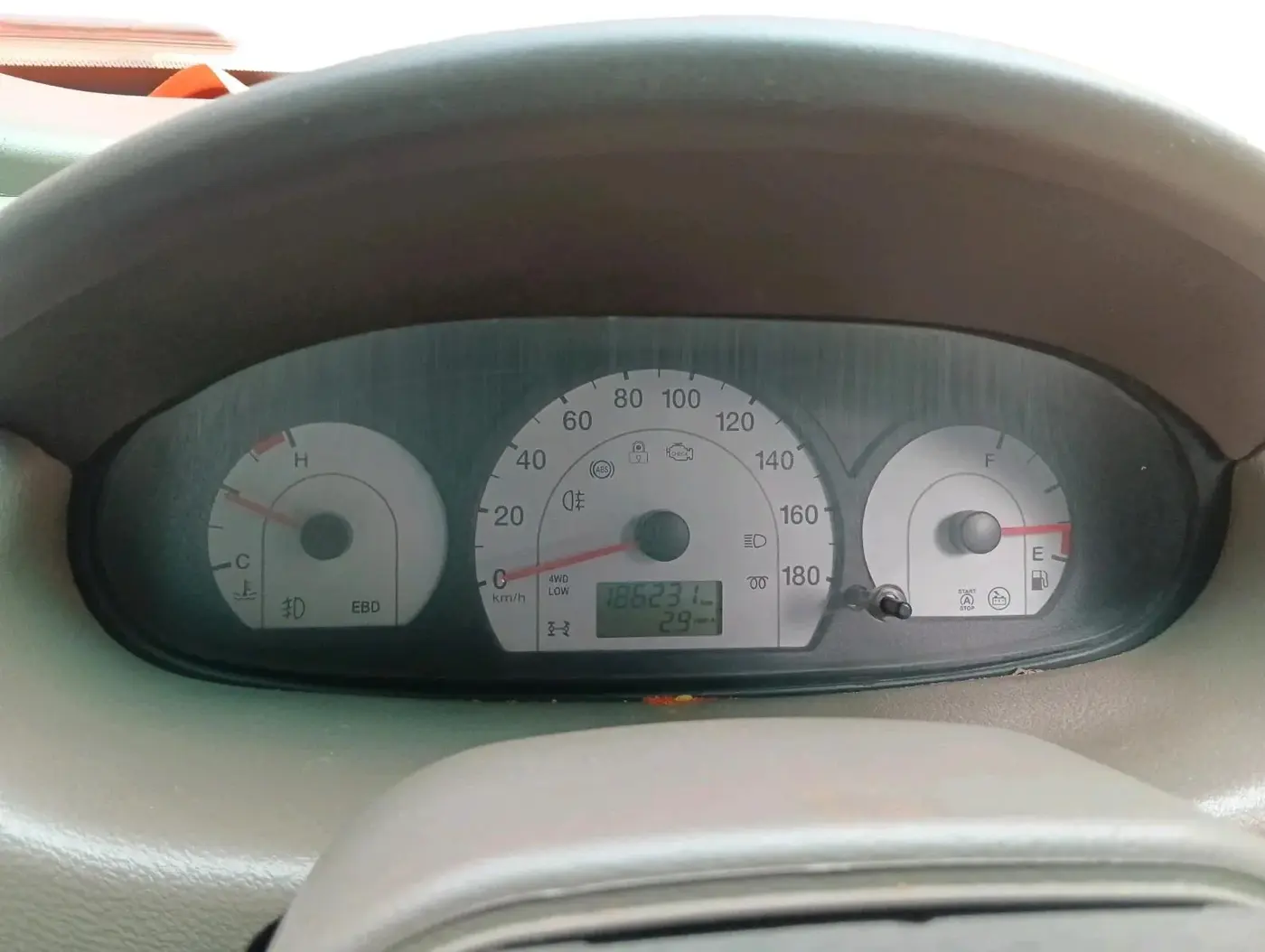 2013 Mahindra Xylo H4 BS IV, Diesel, Manual, 1,86,300 km, interior