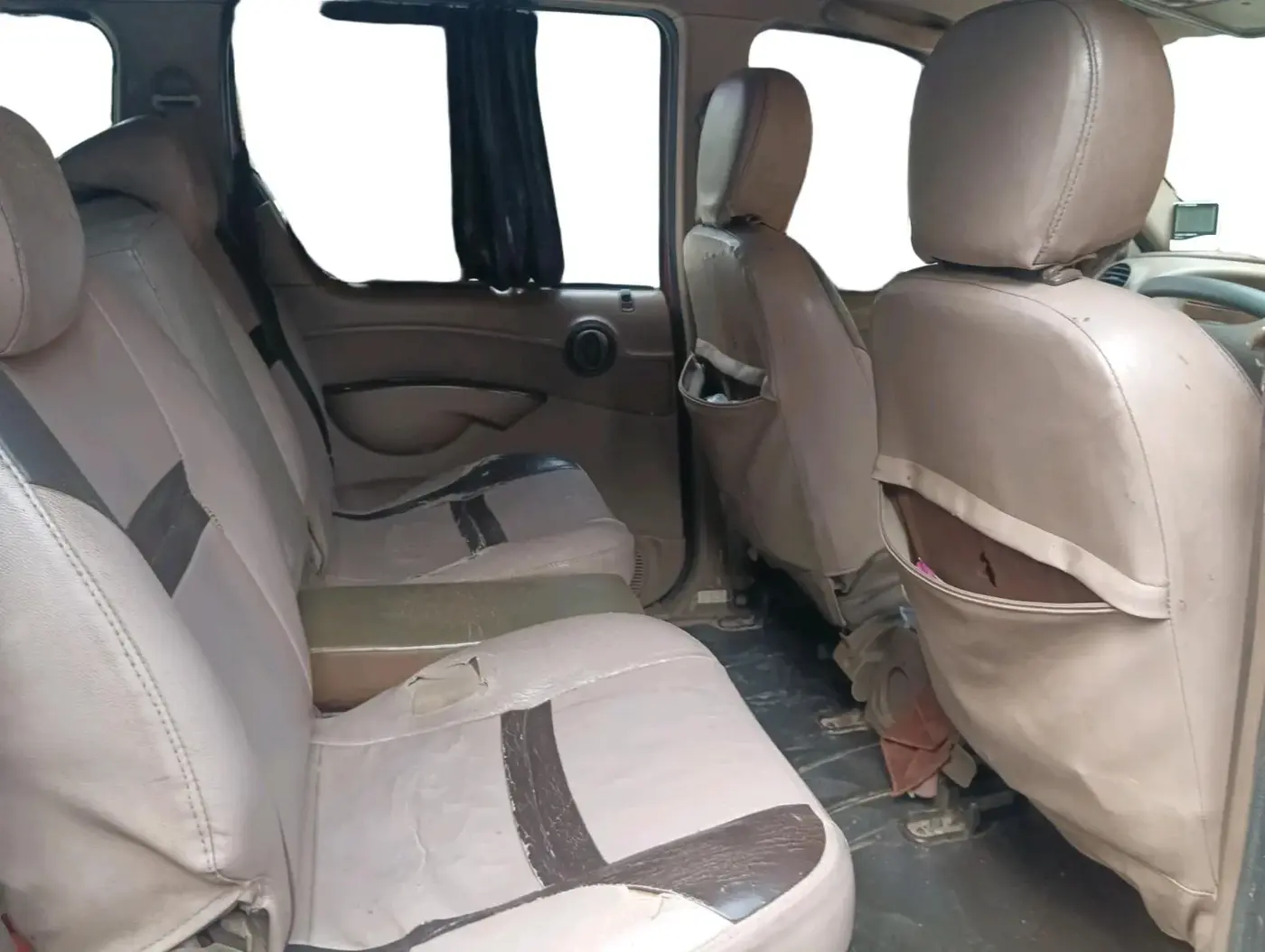 2013 Mahindra Xylo H4 BS IV, Diesel, Manual, 1,86,300 km, interior