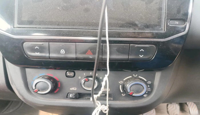 2021 Renault Kwid RXT 1.0 (O), Petrol, Manual, 95,290 km, interior